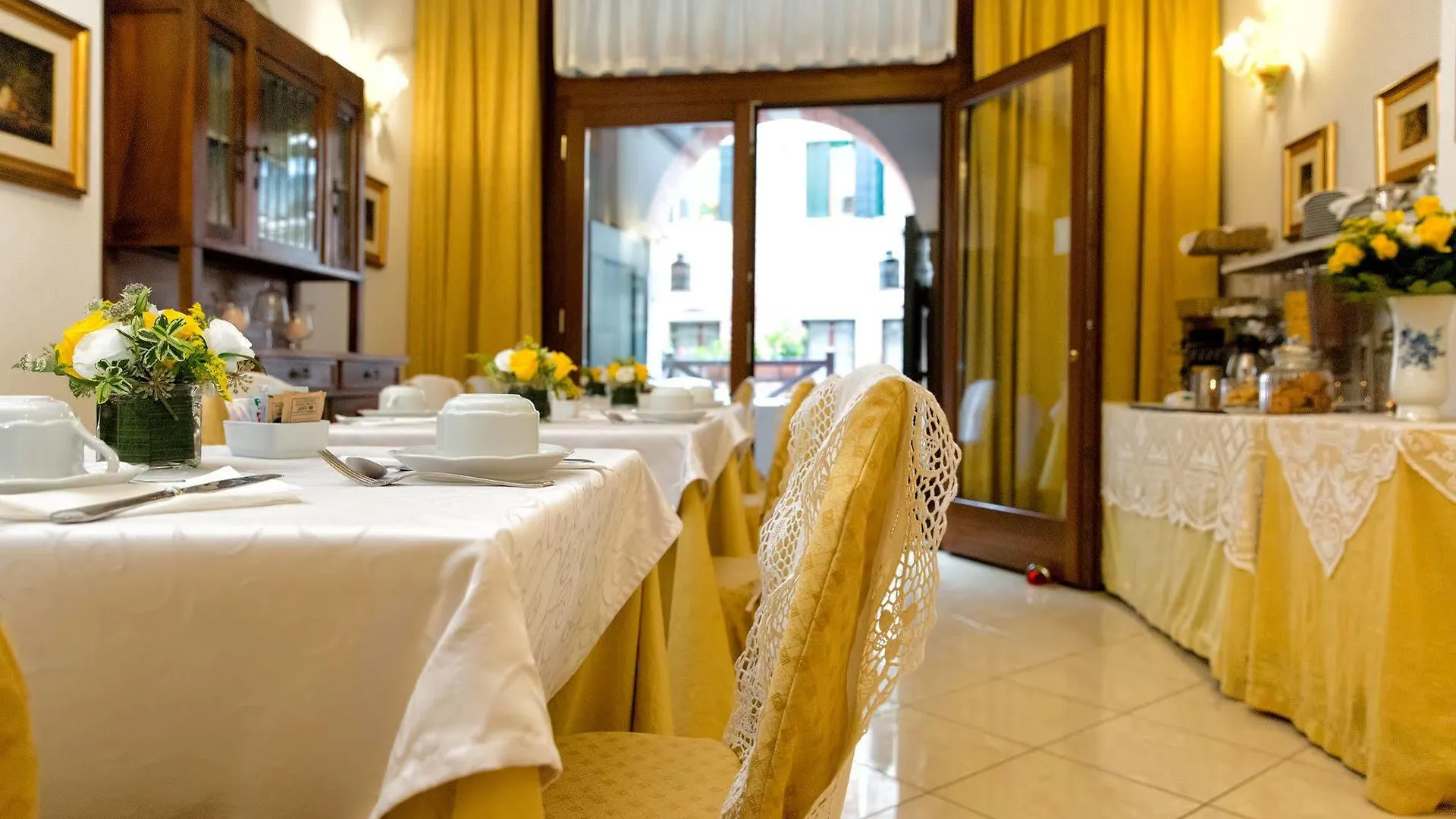 Alojamento de Acomodação e Pequeno-almoço Alla Vite Dorata Veneza